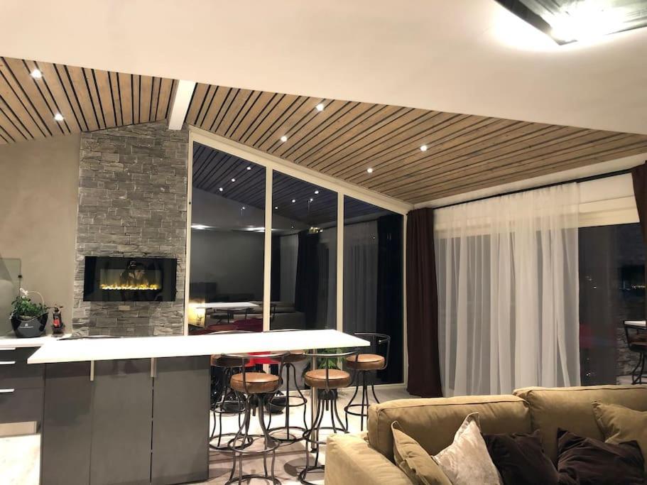 Topp Moderne Suite. Larvik Bagian luar foto